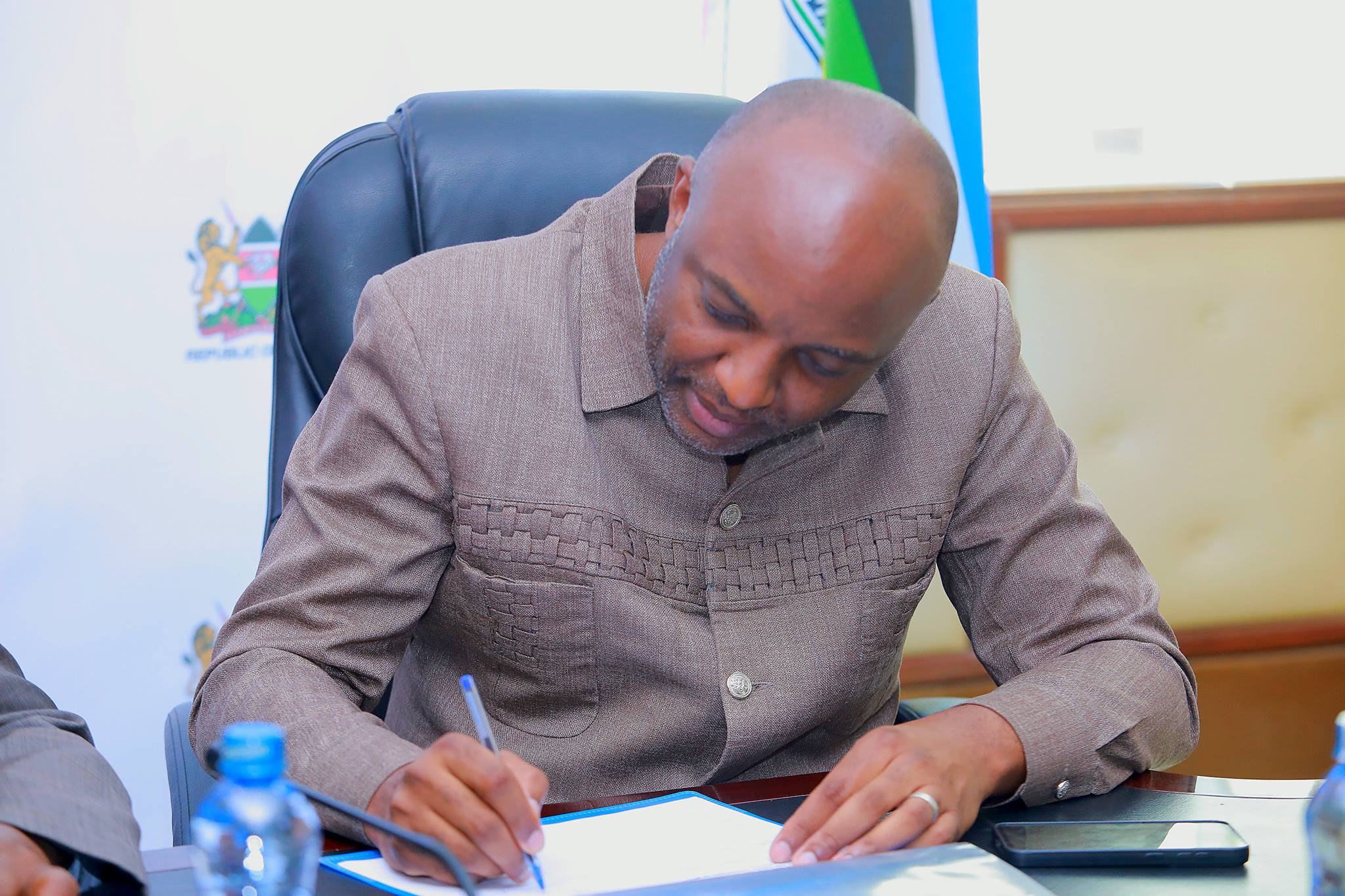 IGRTC Chairman, CPA Kithinji Kiragu, today hosted Murang’a Governor, Hon. Irungu Kang’ata