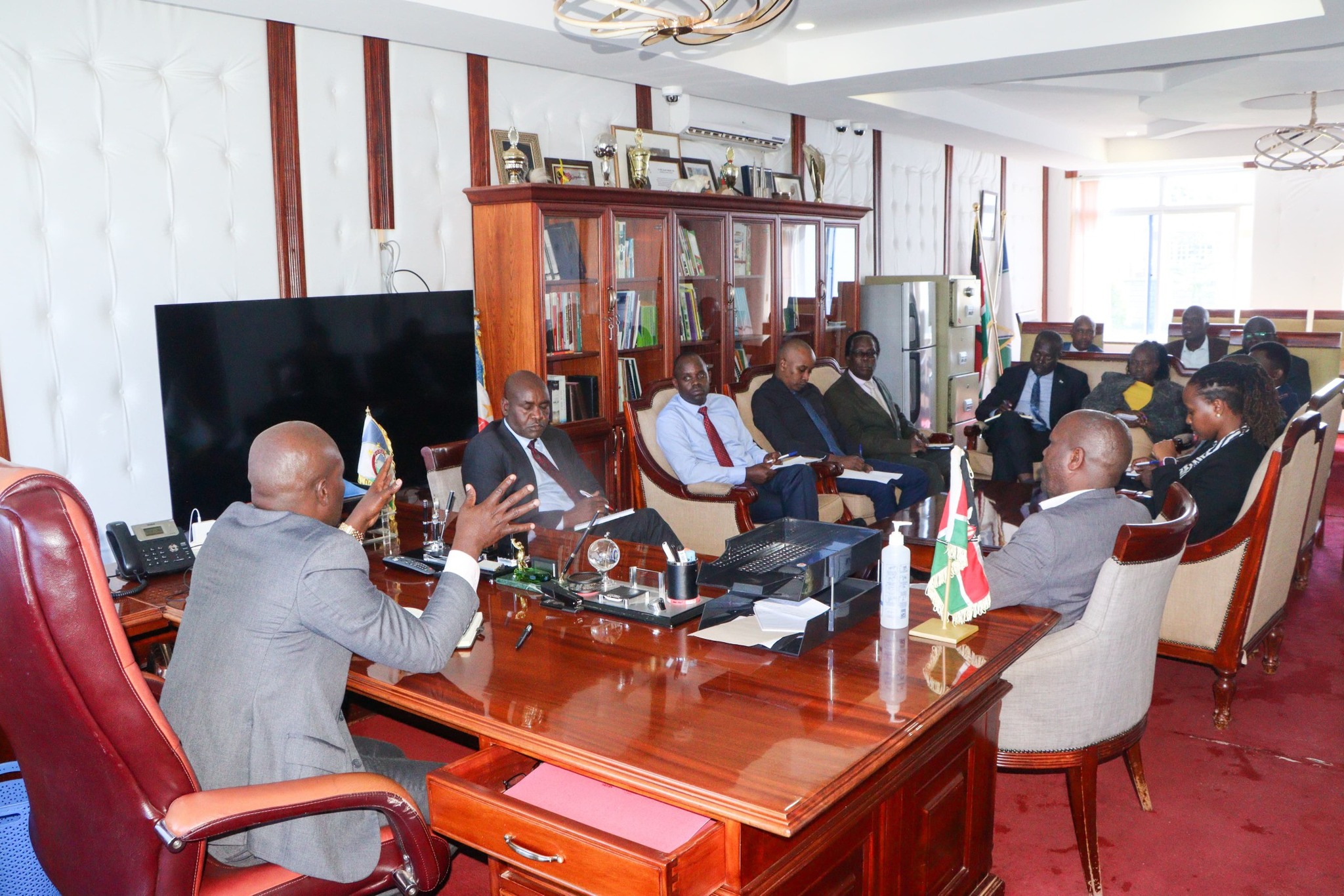 Consultative meeting with the Governor